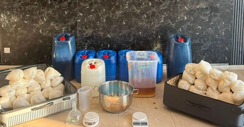 Beylikdüzü’nde uyuşturucu operasyonu: 248 kilogram metamfetamin ele geçirildi
