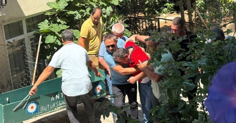 Antalya’da 41 yaşındaki adam evinin bahçesinde ölü bulundu