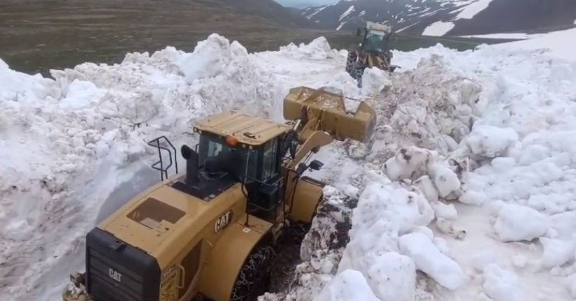 Erzurum’da Haziran ayında karla mücadele çalışması