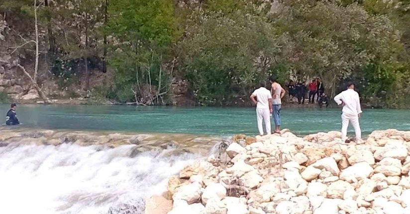 Serinlemek için girdiği çayda kaybolan genç için arama çalışmaları başlatıldı