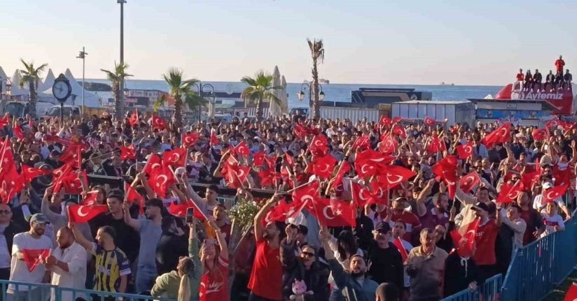 Tekirdağ’da milli coşku: Taraftarlar sahili doldurdu