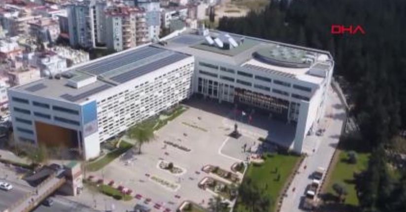 Antalya Büyükşehir Belediyesi'nde 'rüşvet' operasyonu; 10 kişi hakkında gözaltı kararı