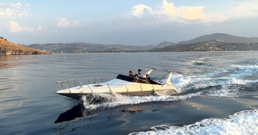 Bodrum açıklarında 18 düzensiz göçmen yakalandı: 2 gözaltı