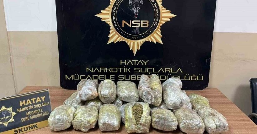 Hatay’da 8 kilo 900 gram esrar yakalandı: 4 tutuklama
