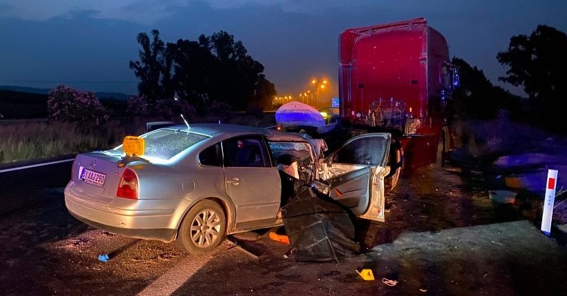 TIR'a çarpan otomobilde ölen kişi terhis olan oğlunu almaya gidiyormuş