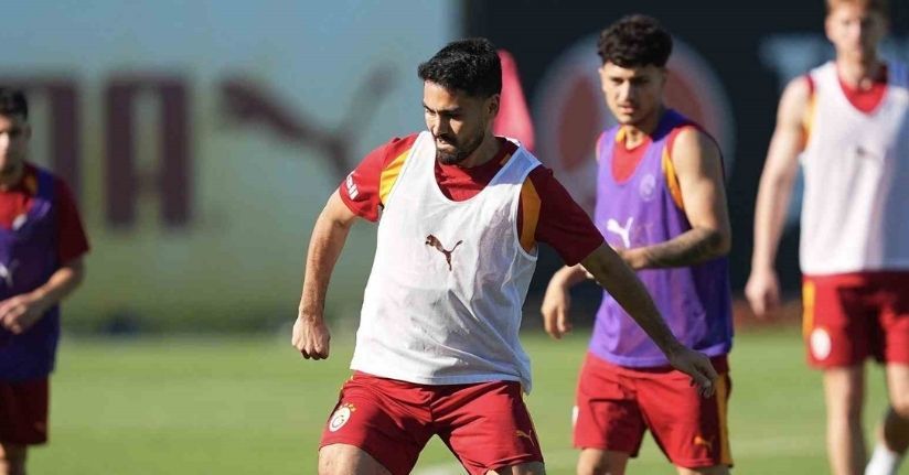 Galatasaray,dün sabah salonda, akşam sahada çalıştı
