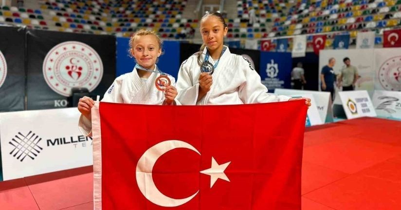 Sakaryalı sporcular Kocaeli’den madalyalar ile döndü