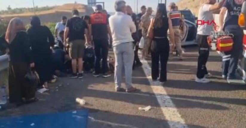 Şanlıurfa’da hafif ticari araç ile otomobil çarpıştı: 2 ölü, 9 yaralı
