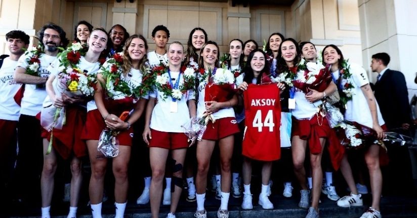 Milletler Ligi şampiyonu A Milli Kadın Voleybol Takımı, Türkiye’ye döndü