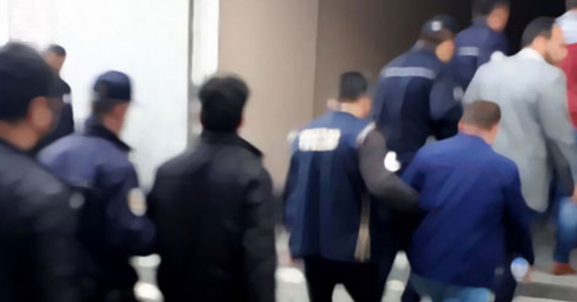 İzmir merkezli 3 ilde haraç çetesine operasyon