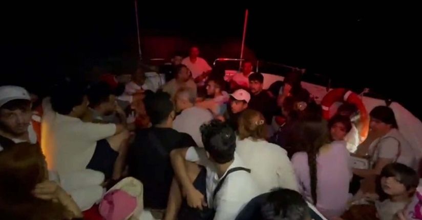 Datça'da Yunan unsurlarının geri ittiği saldaki 36 kaçak göçmen kurtarıldı
