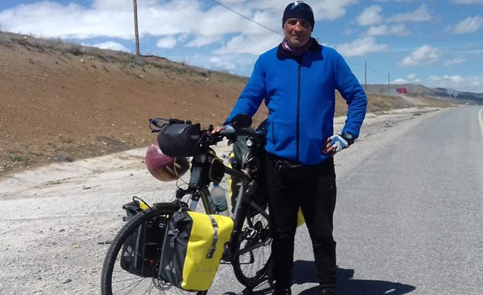 58 yaşında bisikletle Türkiye’yi turluyor