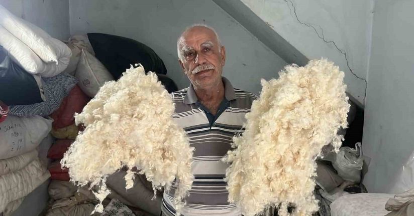 52 yıldır el emeğiyle üretiyor, mesleğin yok olmaasına karşı direniyor