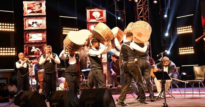 Neşet Ertaş Kültür ve Müzik Festivali’nde meydan doldu taştı