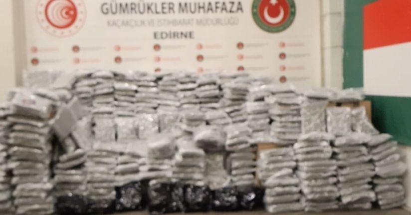 Kapıkule Gümrük Kapısı'nda 810 kilo esrar ele geçirildi