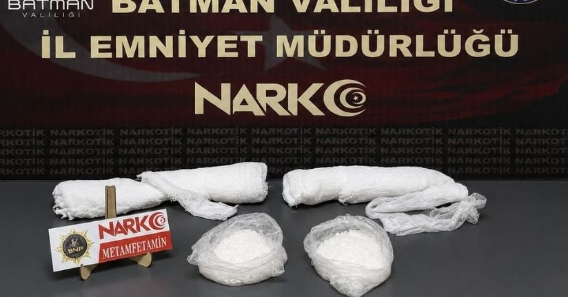 Kolundaki alçıya 1 kilo metamfetamin koyan şahıs tutuklandı