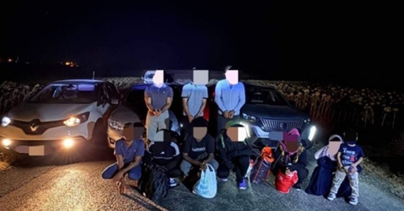 Edirne’de durdurulan araçlarda 7 kaçak göçmen yakalandı