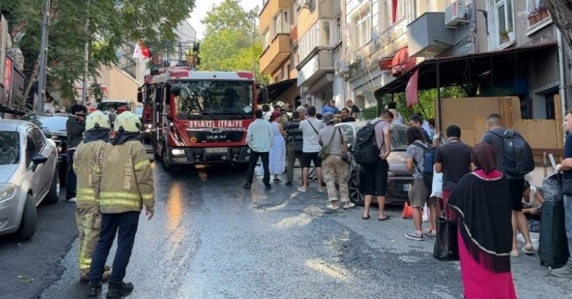 Beyoğlu’nda otel yangını: 17 kişi tahliye edildi