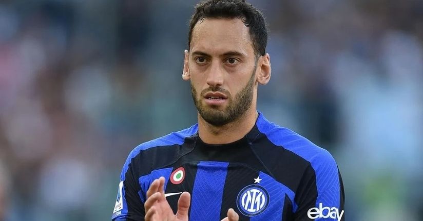 Canlı yayında Galatasaray'ı işaret ederek transferi açıkladı