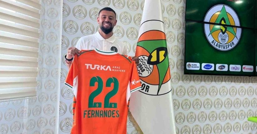Alanyaspor, AEK forması giyen Paolo Fernandes’i kiralık olarak kadrosuna kattı