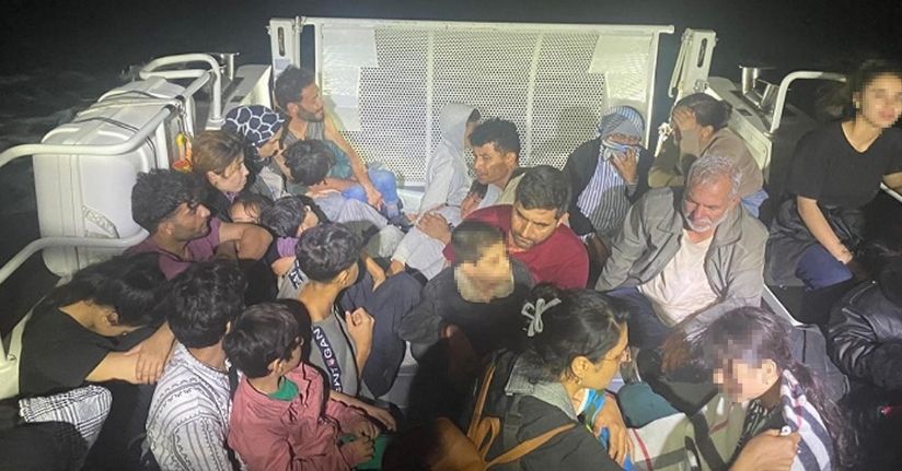 Çanakkale'de 37 kaçak göçmen ile 2 organizatör şüphelisi yakalandı