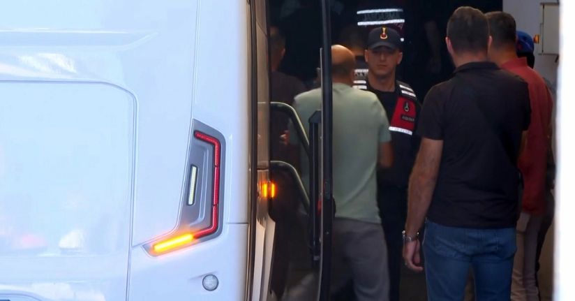 10 milyar liralık Hazine taşınmazı vurgunu şüphelileri adliyede10 milyar liralık Hazine taşınmazı vurgunu şüphelileri adliyede