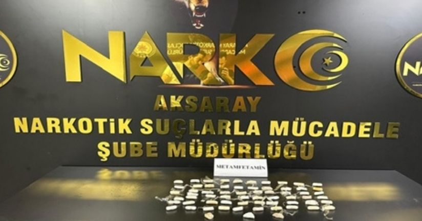 Yakalanacaklarını anlayınca 535 gram uyuşturucuyu paylaşıp yuttular