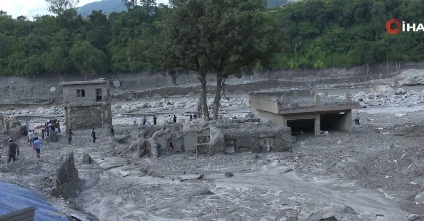Nepal ve Çin'de sel felaketinde ölü sayısı bini aştı