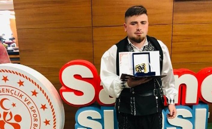 Düzce Üniversitesi öğrencisi Türkiye birincisi oldu