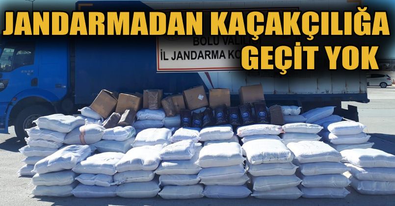 Kaçak ürünlerle dolu kargo araçları jandarmaya yakalandı