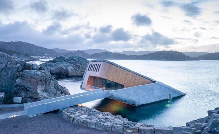 Avrupa'nın ilk sualtı restoranı Norveç'te açıldı