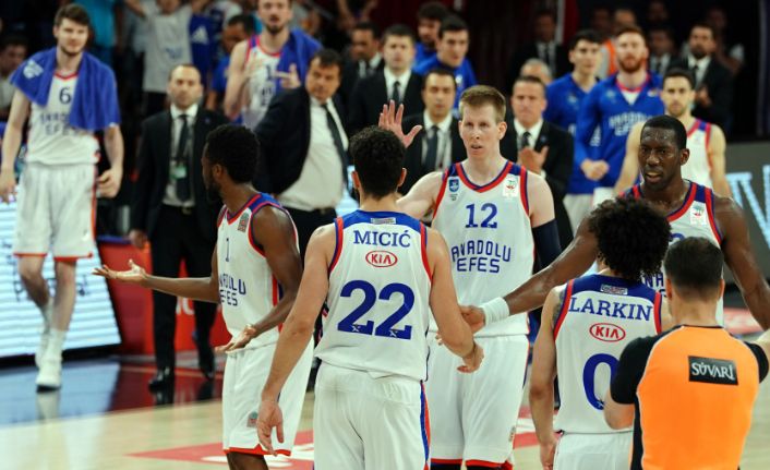 Anadolu Efes seriyi eşitledi