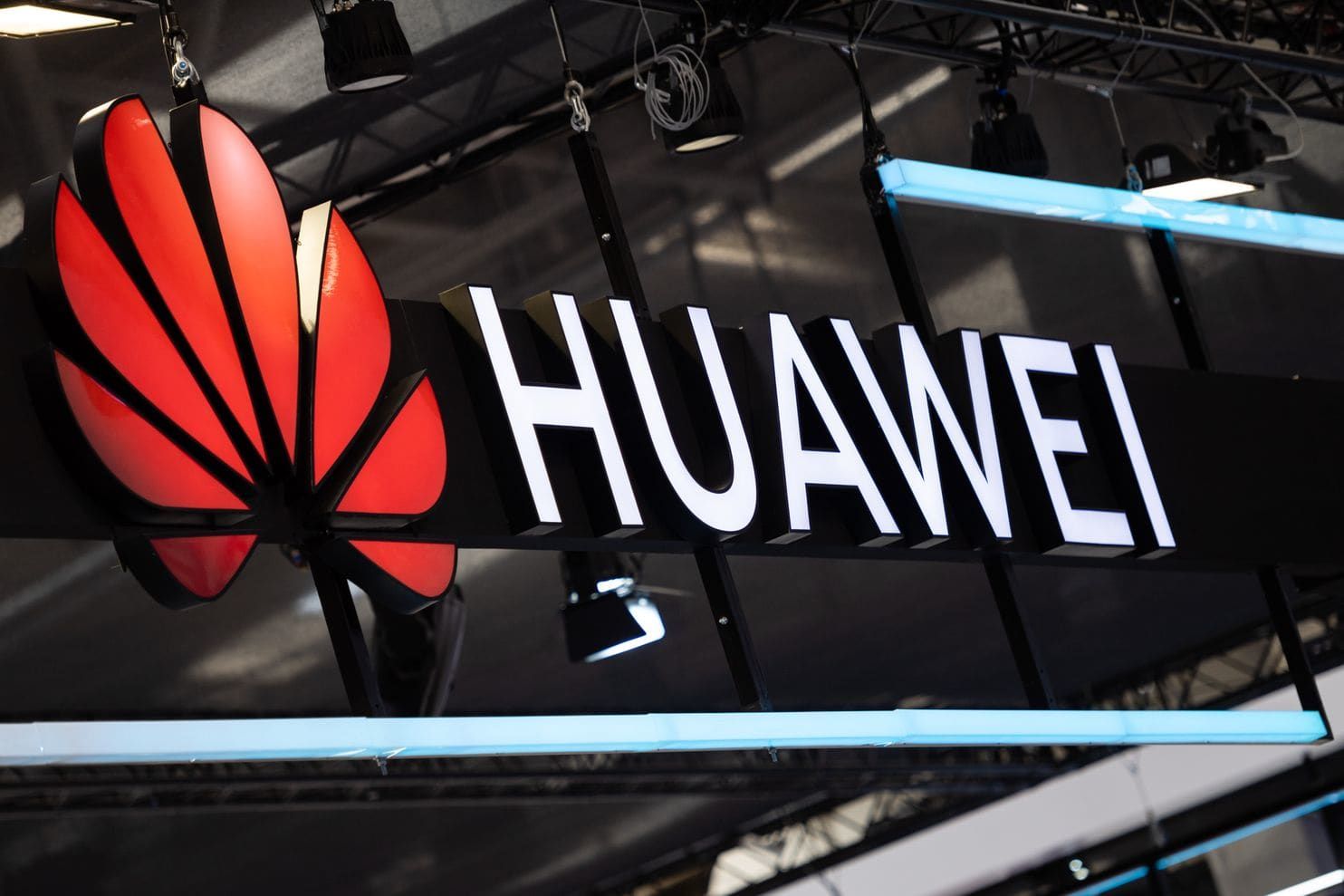 Huawei, ABD Ticaret Bakanlığı'na dava açtı
