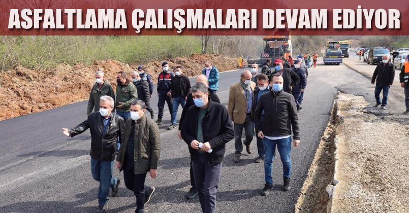 Heyelan olan yolda asfaltlama devam ediyor