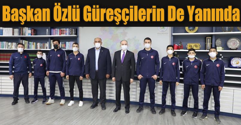 Başkan Özlü, milli güreşçileri kampa uğurladı