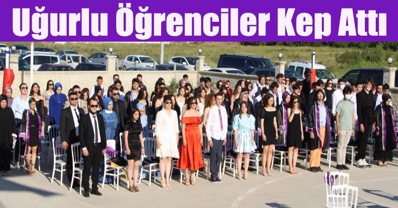 Uğurlu öğrenciler kep attı