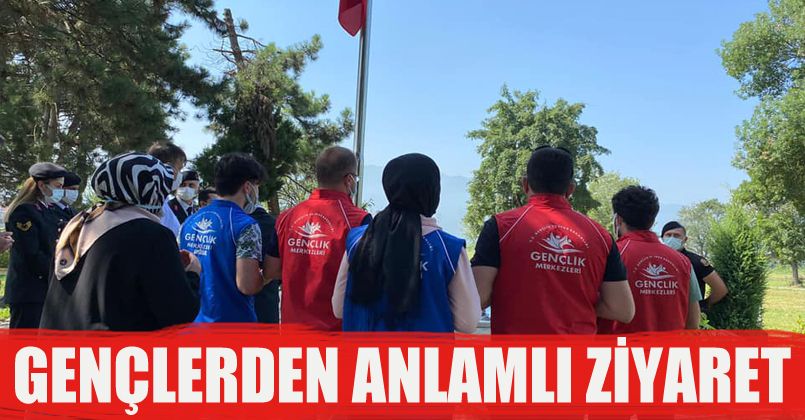 Gençlerden Anlamlı Ziyaret