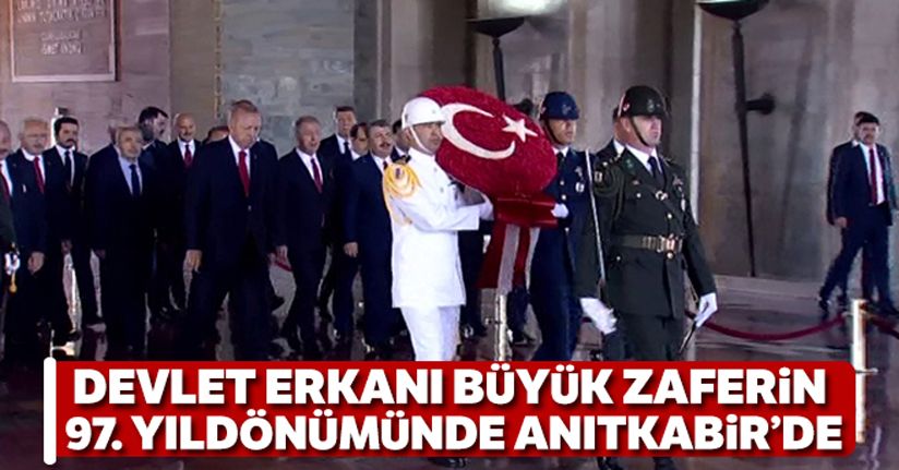 Devlet erkanı Büyük Zafer'in 97. yıl dönümünde Anıtkabir'de