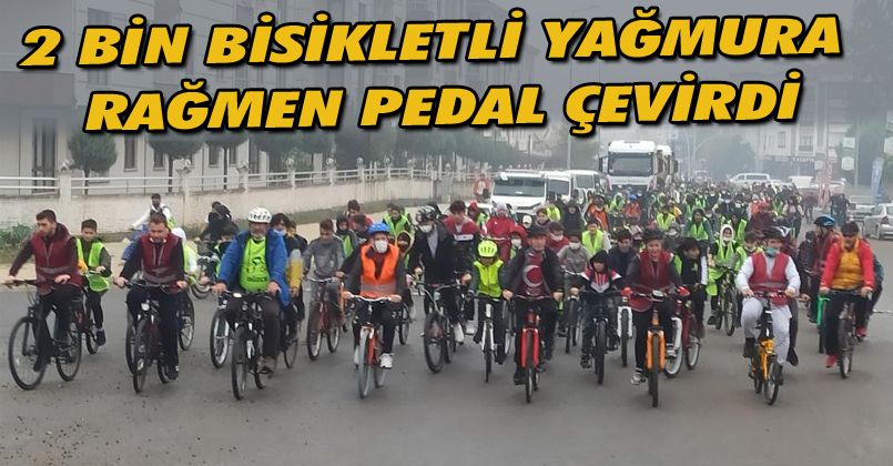 Yağmura rağmen pedal çevirdiler
