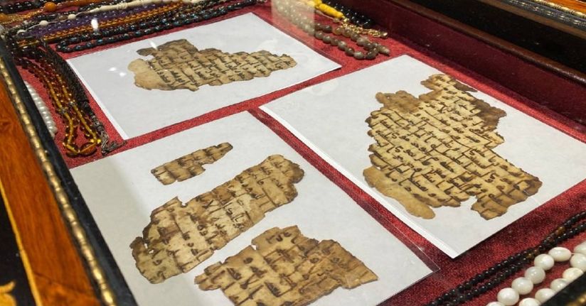 Üsküdar'da bin 400 yıllık Kuran-ı Kerim sayfaları sergilendi