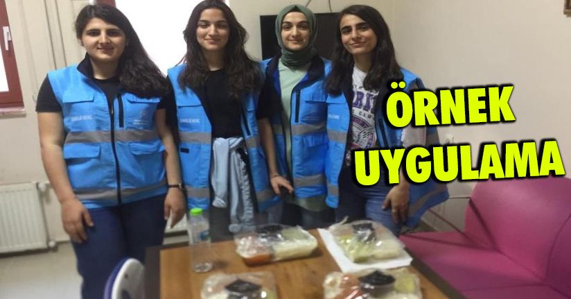 Öğrenci yurdunda pişirilen yemekler ihtiyaç sahiplerine de veriliyor