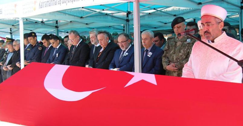 Şehit sözleşmeli Er Fırat Canlı son yolculuğuna dualarla uğurlandı